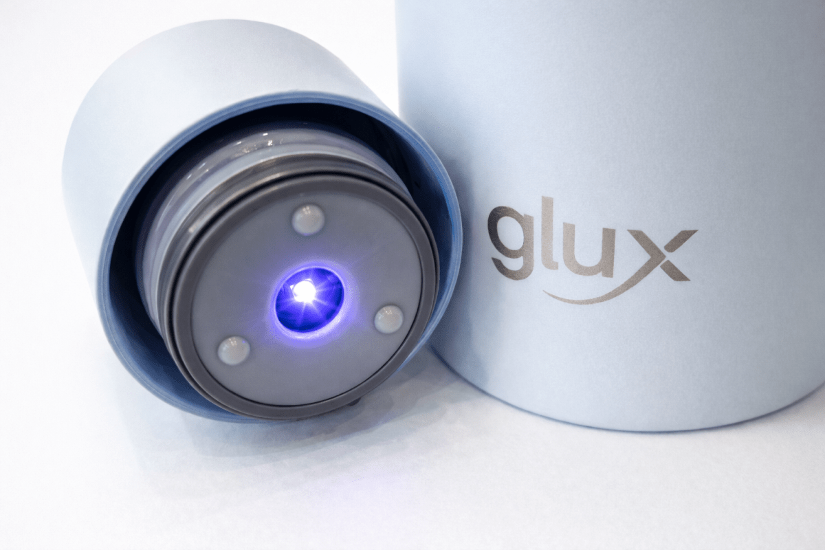 GluX Smart UV-C samočistiaca fľaša – čistá voda a inteligentné pripomienky - GluX